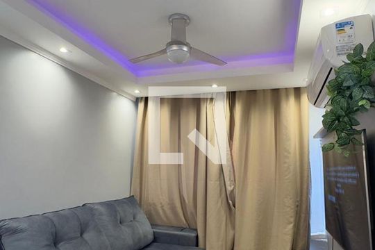 Sala de apartamento à venda com 2 quartos, 60m² em São José, Canoas