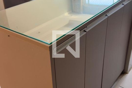 Sala de apartamento à venda com 2 quartos, 60m² em São José, Canoas