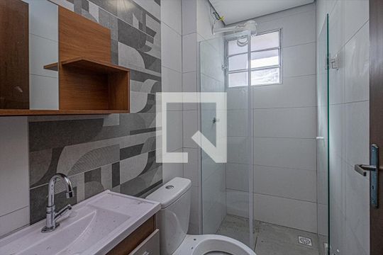 banheiro social_1 de apartamento para alugar com 1 quarto, 20m² em Sacomã, São Paulo