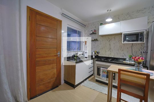 Sala/Cozinha de apartamento para alugar com 2 quartos, 40m² em Vila Uniao (zona Leste), São Paulo