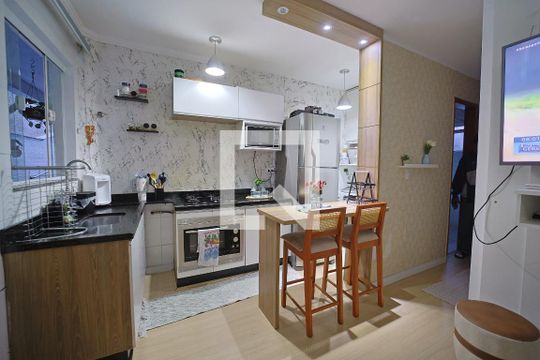 Sala/Cozinha de apartamento para alugar com 2 quartos, 40m² em Vila Uniao (zona Leste), São Paulo