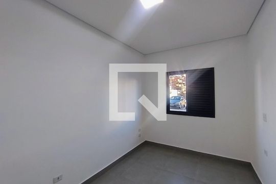 Quarto 1 de apartamento para alugar com 2 quartos, 49m² em Ferrazópolis, São Bernardo do Campo