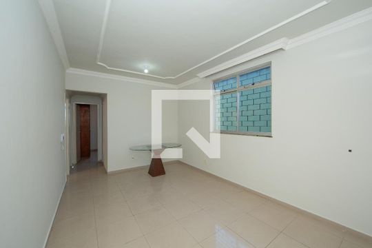 Apartamento à venda com 3 quartos, 76m² em João Pinheiro, Belo Horizonte