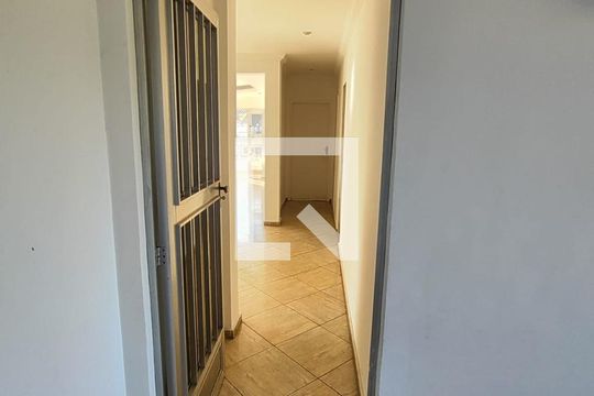 Apartamento para alugar com 2 quartos, 140m² em Vila Canaan, Duque de Caxias