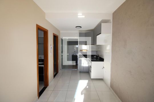 Casa de Condomínio para alugar com 2 quartos, 48m² em Itaquera, São Paulo