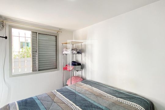 Quarto 1 de apartamento à venda com 2 quartos, 42m² em Conjunto Habitacional Padre Manoel de Paiva, São Paulo