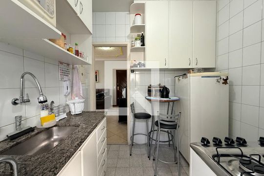 Cozinha de apartamento à venda com 3 quartos, 85m² em Castelo, Belo Horizonte