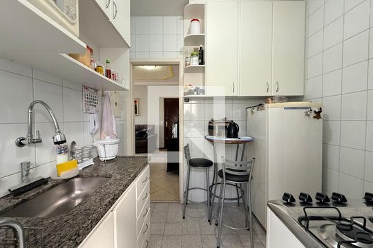 Cozinha de apartamento à venda com 3 quartos, 85m² em Castelo, Belo Horizonte
