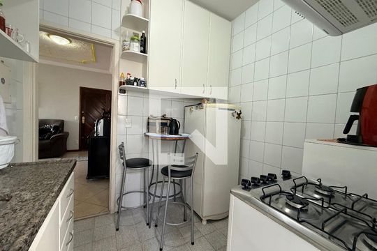 Cozinha de apartamento à venda com 3 quartos, 85m² em Castelo, Belo Horizonte