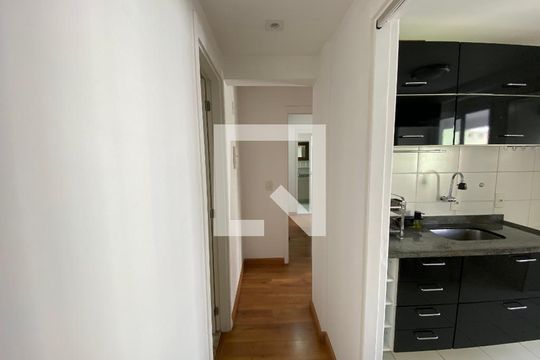 Corredor de apartamento para alugar com 2 quartos, 61m² em Vila Buarque, São Paulo
