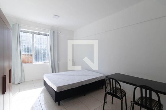 Sala/Quarto de apartamento para alugar com 1 quarto, 28m² em Menino Deus, Porto Alegre