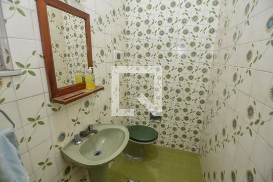 Lavabo de casa à venda com 4 quartos, 300m² em Maracanã, Rio de Janeiro