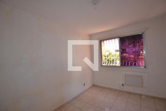 Quarto 1 de apartamento à venda com 2 quartos, 47m² em Jardim Sulacap, Rio de Janeiro