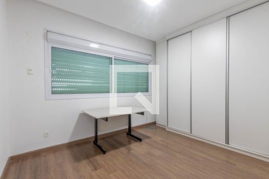 Casa à venda com 4 quartos, 291m² em Retiro, Nova Lima