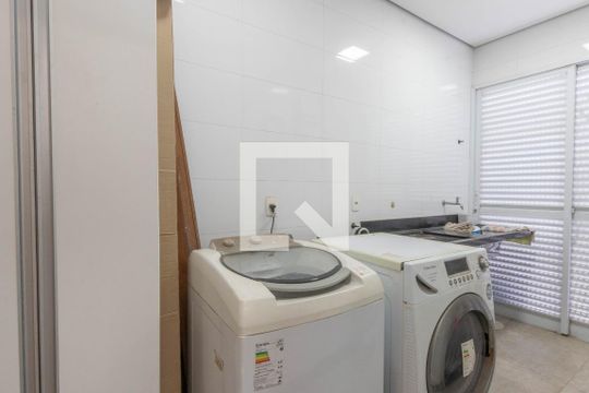 Casa à venda com 4 quartos, 291m² em Retiro, Nova Lima