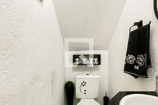 Lavabo  de casa à venda com 2 quartos, 125m² em Vila Ré, São Paulo