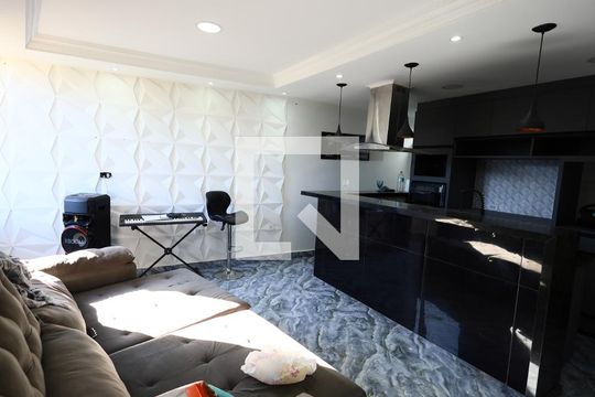 Sala/Cozinha de casa para alugar com 1 quarto, 60m² em Rochdale, Osasco