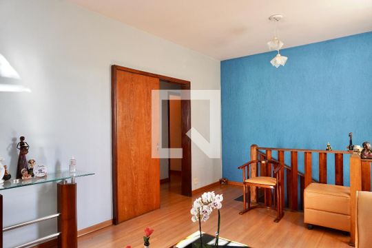 Sala  de casa à venda com 5 quartos, 313m² em Cachoeirinha, Belo Horizonte