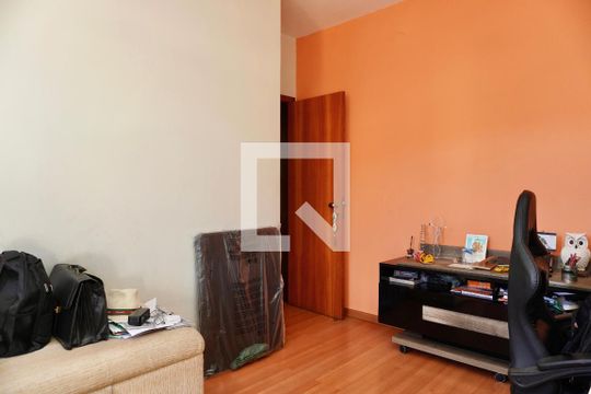 Quarto 2 de casa à venda com 5 quartos, 313m² em Cachoeirinha, Belo Horizonte