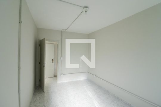 Casa para alugar com 6 quartos, 350m² em Jardim das Laranjeiras, São Paulo