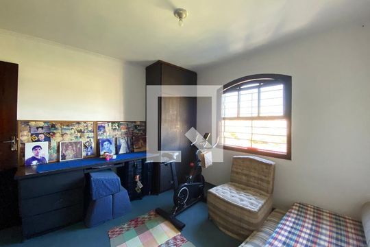 Quarto 2 de casa para alugar com 3 quartos, 250m² em Jardim Peri Peri, São Paulo