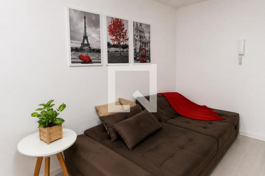 Sala de apartamento para alugar com 1 quarto, 35m² em Portão, Curitiba
