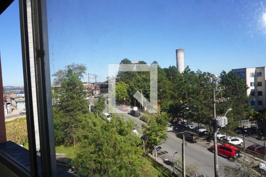 Vista da Sala de apartamento para alugar com 2 quartos, 54m² em Parque Pirajussara, Embu das Artes