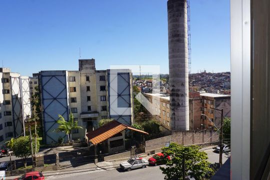 Vista da Sala de apartamento para alugar com 2 quartos, 54m² em Parque Pirajussara, Embu das Artes