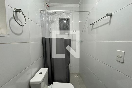 Banheiro  de apartamento para alugar com 1 quarto, 35m² em Ribeirão da Ilha, Florianópolis