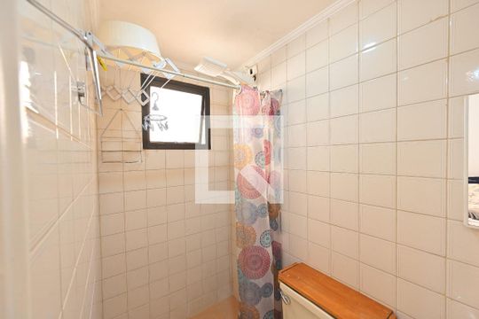 Banheiro Social  de apartamento para alugar com 1 quarto, 30m² em Mirandópolis, São Paulo