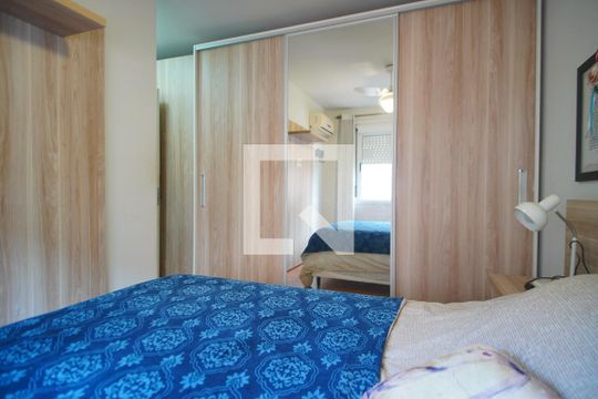 Suíte de apartamento à venda com 2 quartos, 64m² em Sarandi, Porto Alegre