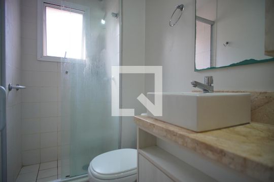 Banheiro da Suíte de apartamento à venda com 2 quartos, 64m² em Sarandi, Porto Alegre