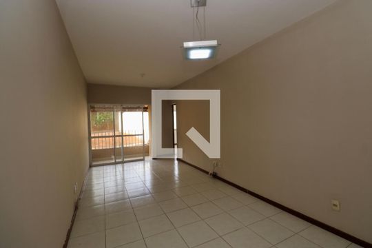 Sala de apartamento para alugar com 3 quartos, 75m² em Jardim Placaford, Salvador