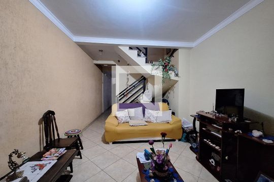Sala  de casa à venda com 3 quartos, 189m² em Parque Itrapoã, Santo André