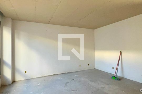 Sala de casa à venda com 3 quartos, 799m² em Alto de Pinheiros, São Paulo