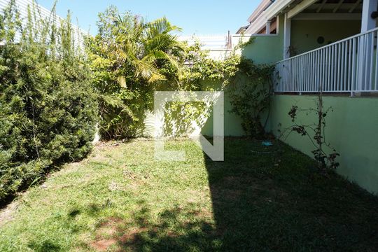Varanda de casa de condomínio para alugar com 3 quartos, 150m² em Jardim Bandeirantes, São Carlos