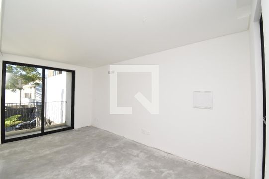 Suíte de casa de condomínio à venda com 3 quartos, 136m² em Guabirotuba, Curitiba