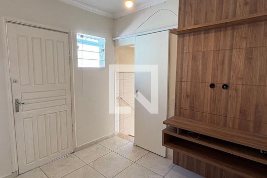 Casa para alugar com 2 quartos, 50m² em Vila do Castelo, São Paulo