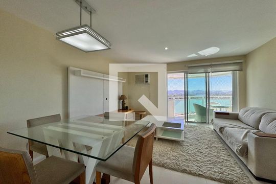 Sala de apartamento para alugar com 3 quartos, 110m² em Barra da Tijuca, Rio de Janeiro