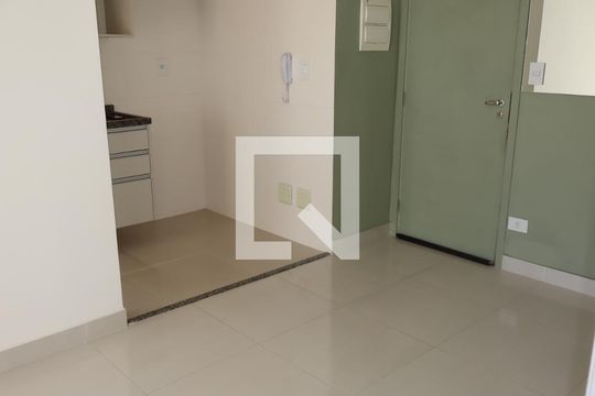Sala de apartamento para alugar com 1 quarto, 40m² em Jardim Avelino, São Paulo