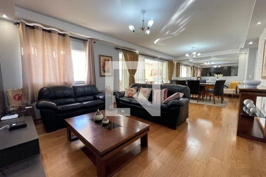Apartamento para alugar com 3 quartos, 134m² em Jardim Olympia, São Paulo