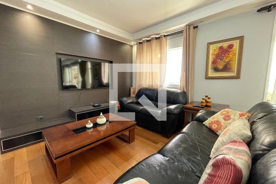 Sala de apartamento para alugar com 3 quartos, 134m² em Jardim Olympia, São Paulo
