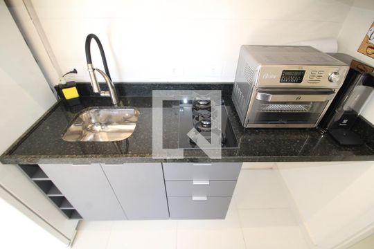 Sala / Cozinha de apartamento à venda com 1 quarto, 30m² em Vila Pauliceia, São Paulo