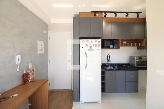 Sala / Cozinha de apartamento à venda com 1 quarto, 30m² em Vila Pauliceia, São Paulo