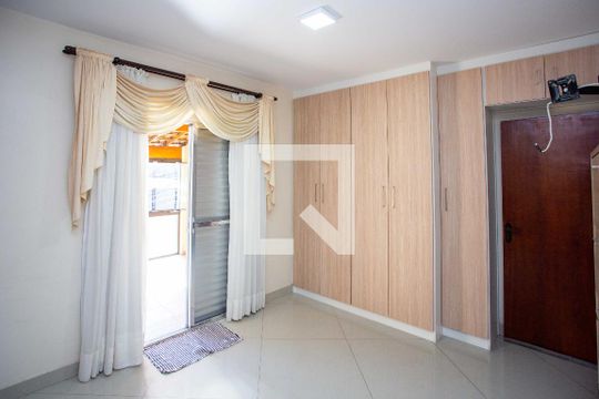 Quarto Suíte de casa para alugar com 3 quartos, 150m² em Taboão, Diadema