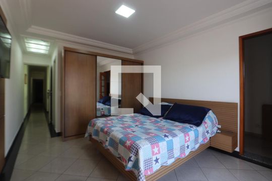 Suíte de casa à venda com 3 quartos, 151m² em Vila Lucia, São Paulo