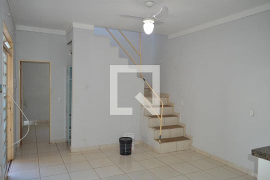 Sala de casa para alugar com 4 quartos, 240m² em Parque Anhanguera, Ribeirão Preto
