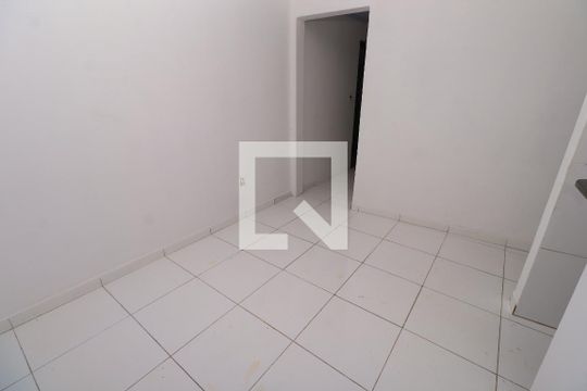 Sala de casa para alugar com 1 quarto, 60m² em Cabula Vi, Salvador