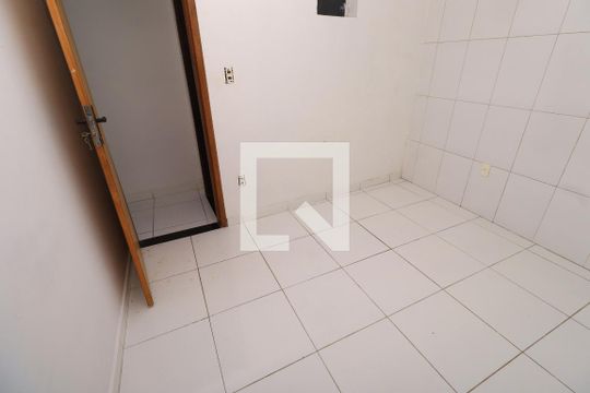 Quarto de casa para alugar com 1 quarto, 60m² em Cabula Vi, Salvador