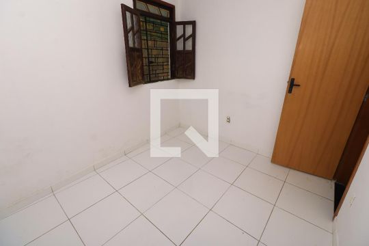 Quarto de casa para alugar com 1 quarto, 60m² em Cabula Vi, Salvador